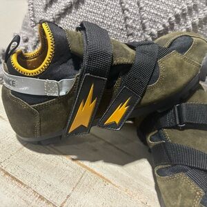 ❤️Performance Women’s Rock Climbing Shoes-Sz 8.5